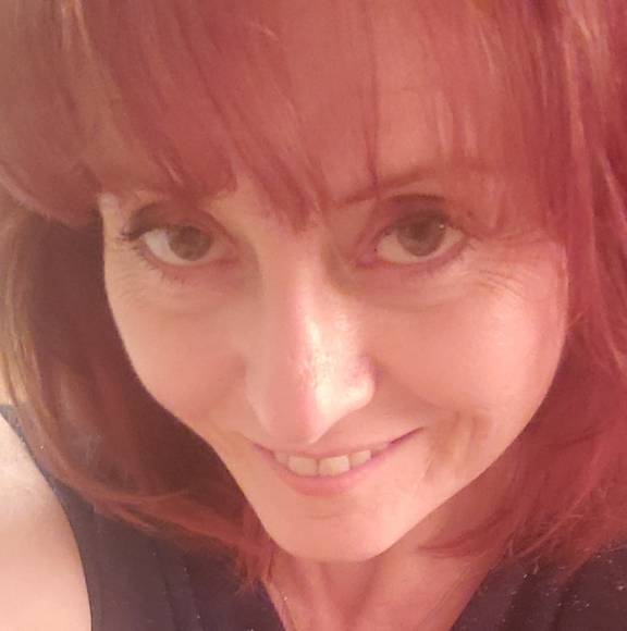 Meet your Posher, Camden - Picture 1 of 1